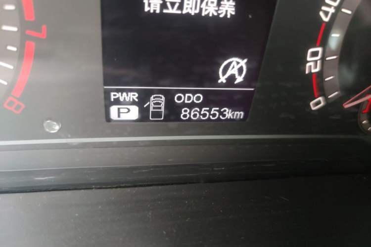 Used SAIC MAXUS T60 2017 2.0T Gasoline Automatic 4x4 High-Ride Flagship Long-Wheelbase Version Odometer Close Up