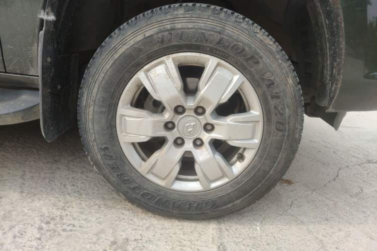 Used SAIC MAXUS T60 2017 2.0T Gasoline Automatic 4x4 High-Ride Flagship Long-Wheelbase Version Right Front Wheel Hub