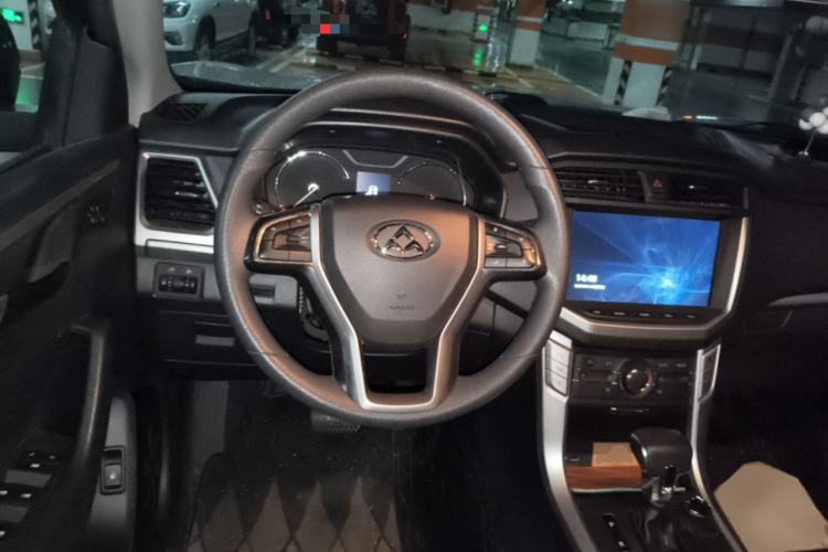 Used SAIC MAXUS T60 2017 2.0T Gasoline Automatic 4x4 High-Ride Elite Standard Cabin Steering Wheel