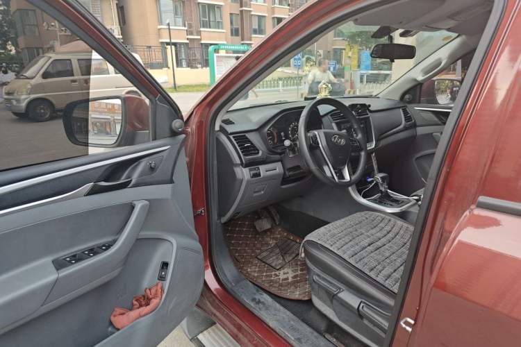 Used SAIC MAXUS T60 2017 2.0T Gasoline Automatic Two-Wheel Drive High-Ride Comfort-Plus Long-Box Version Driver Seat