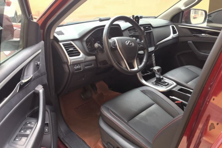 Used SAIC MAXUS T60 2017 2.0T Gasoline Automatic 4x4 High-Profile Luxury Standard Cab Driver Seat