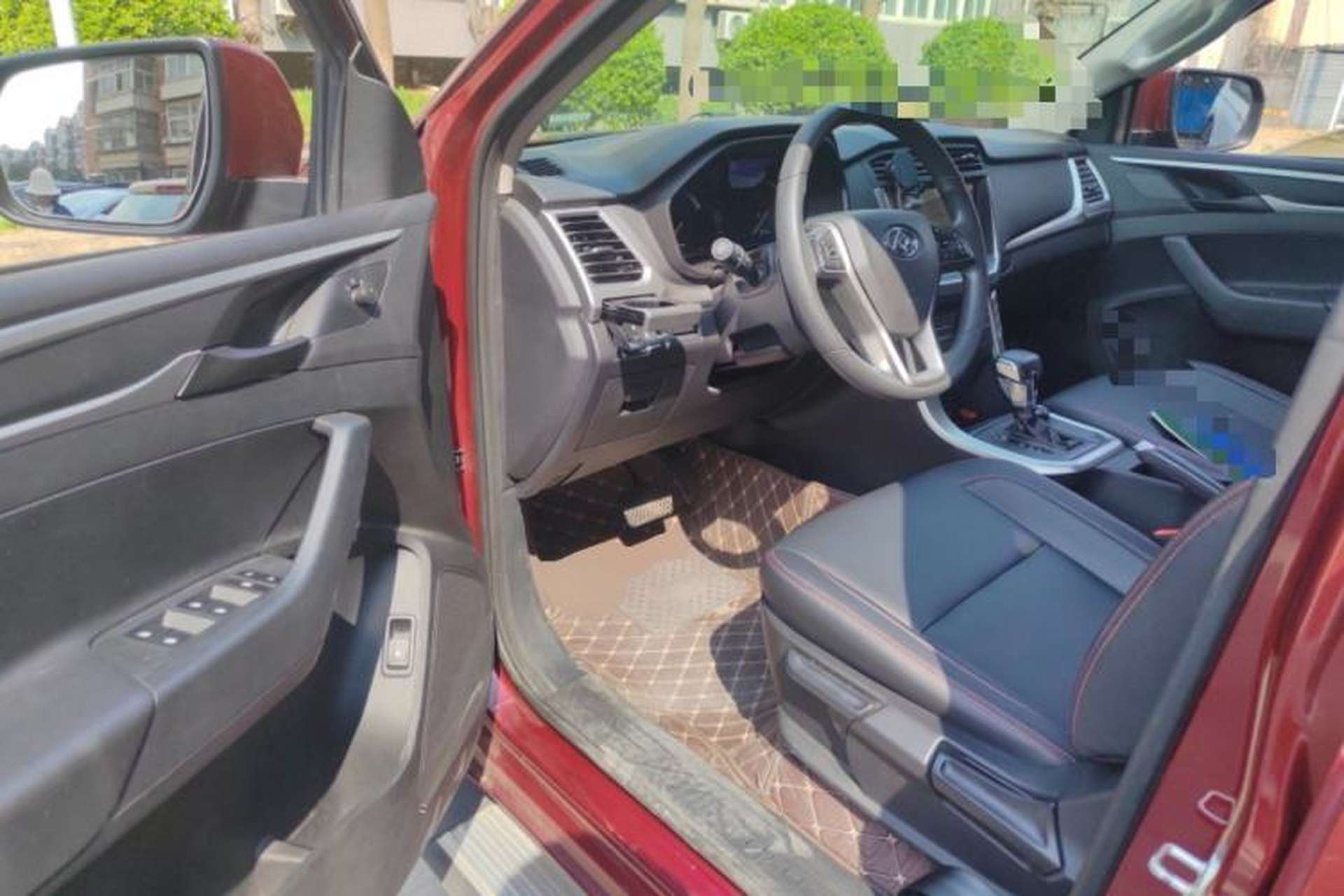 Used SAIC MAXUS T60 2017 2.0T Gasoline Automatic 4x4 High-Ride Elite Standard Cabin Driver Seat