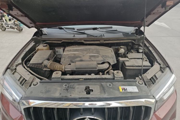 Used SAIC MAXUS T60 2017 2.0T Gasoline Automatic Two-Wheel Drive High-Ride Comfort-Plus Long-Box Version Engine Bay