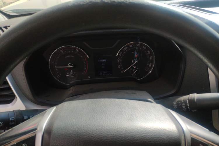 Used SAIC MAXUS T60 2017 2.8T Diesel Manual Two-Wheel Drive High-Ride Elite Long-Body Emission Standard V Instrument Cluster