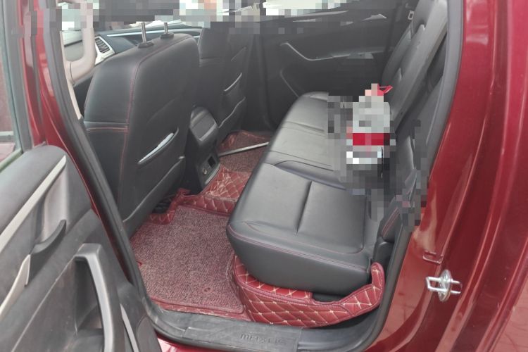 Used SAIC MAXUS T60 2017 2.0T Gasoline Automatic Two-Wheel Drive High-Ride Elite Standard Cabin Left Rear Seat