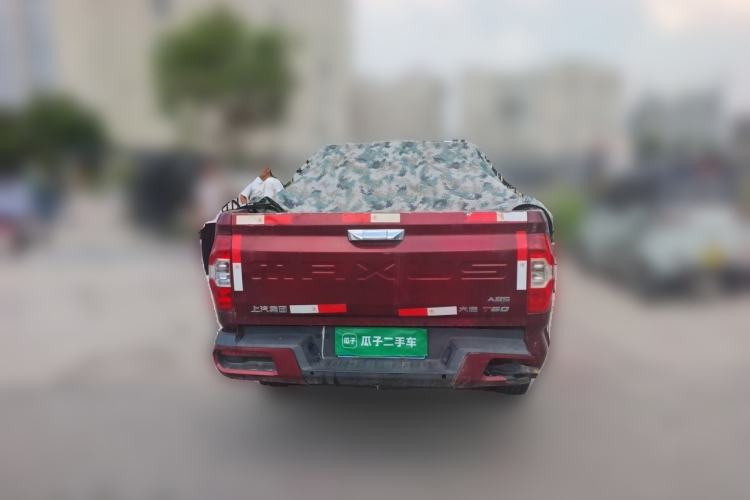 Used SAIC MAXUS T60 2017 2.4L Gasoline Manual Transmission 4x4 High Ground Clearance Comfortable Version with Extended Cabin Rear