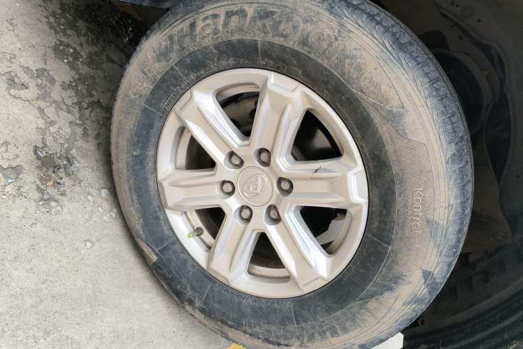 Used SAIC MAXUS T60 2017 2.4L Gasoline Manual Transmission Two-Wheel Drive High Ground Clearance Comfort Edition Standard Cabin Right Front Wheel Hub