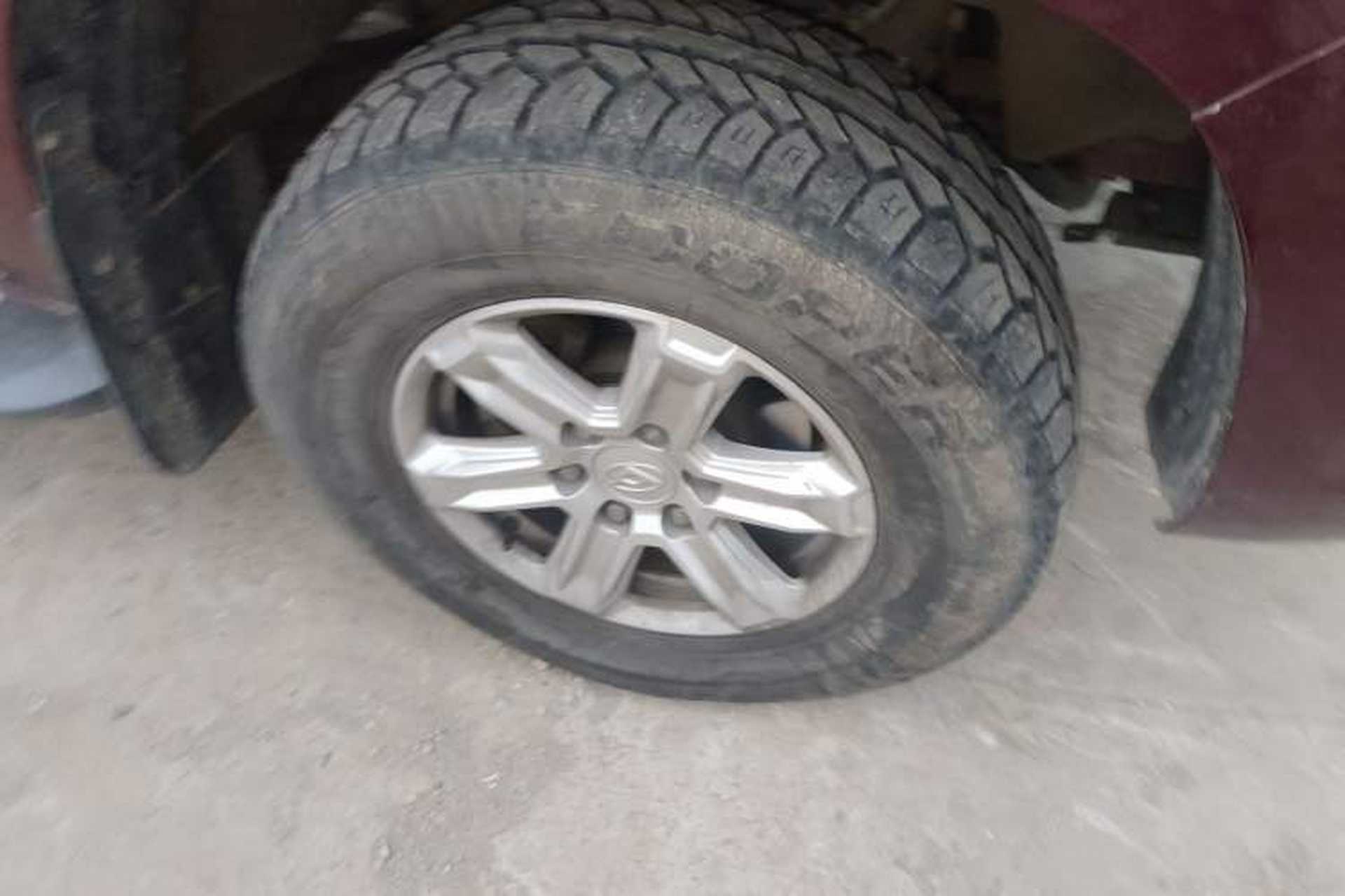 Used SAIC MAXUS T60 2017 2.0T Gasoline Automatic 4x4 High-Ride Elite Standard Cabin Right Front Wheel Hub