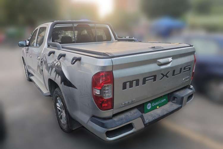 Used SAIC MAXUS T60 2017 2.0T Gasoline Automatic Two-Wheel Drive High-Ride Elite Model with Extended Cabin Rear Left 45 Deg