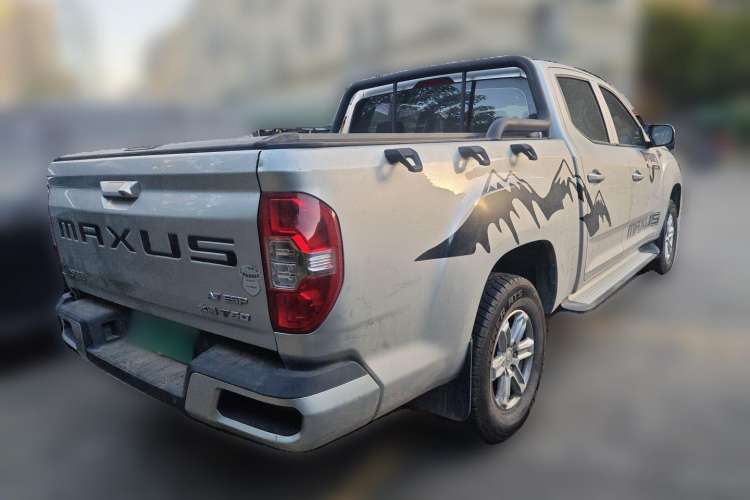 Used SAIC MAXUS T60 2017 2.0T Gasoline Automatic Two-Wheel Drive High-Ride Elite Model with Extended Cabin Rear Right 45 Deg