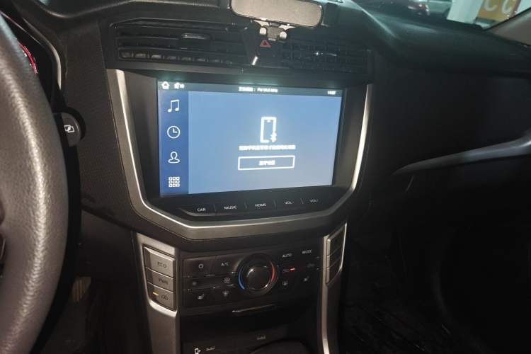 Used SAIC MAXUS T60 2017 2.0T Gasoline Automatic Two-Wheel Drive High-Ride Elite Standard Cabin Audio And AC Panel