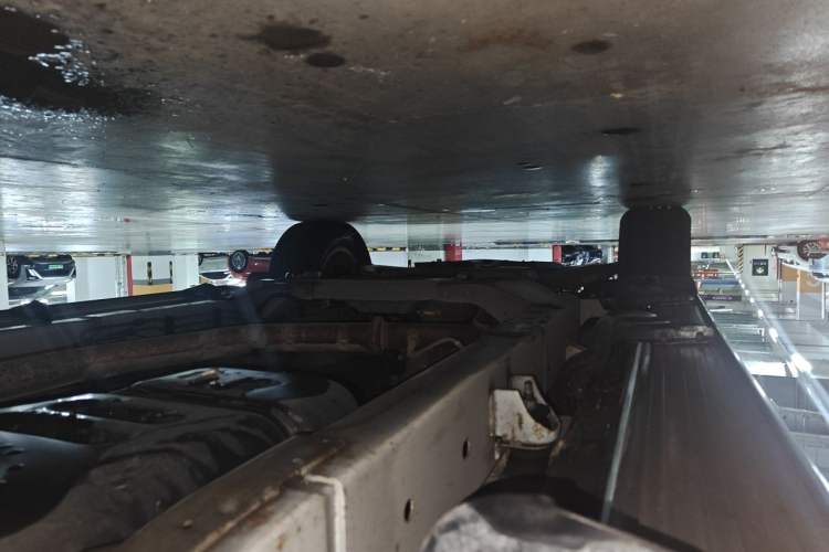 Used SAIC MAXUS T60 2017 2.0T Gasoline Automatic Two-Wheel Drive High-Ride Elite Standard Cabin Chassis Rear Left