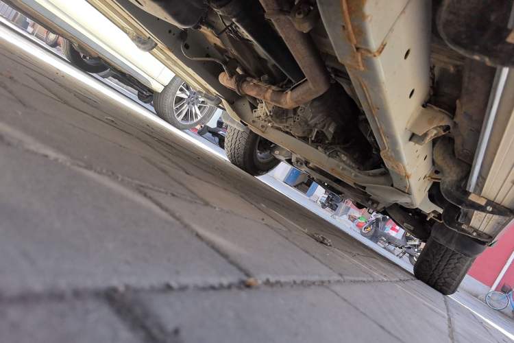Used SAIC MAXUS T60 2017 2.0T Gasoline Automatic 4x4 High-Ride Elite Standard Cabin Chassis Rear Right