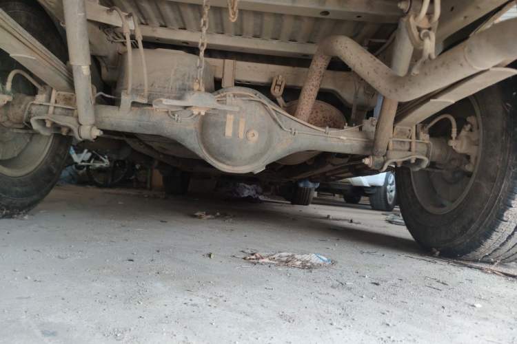 Used SAIC MAXUS T60 2017 2.8T Diesel Manual Two-Wheel Drive High-Ride Comfort Plus Long-Body Emission Standard V Chassis Rear