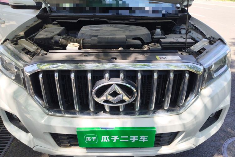 Used SAIC MAXUS T60 2017 2.0T Gasoline Automatic Two-Wheel Drive High-Ride Comfort-Grade Standard Cabin Engine Bay