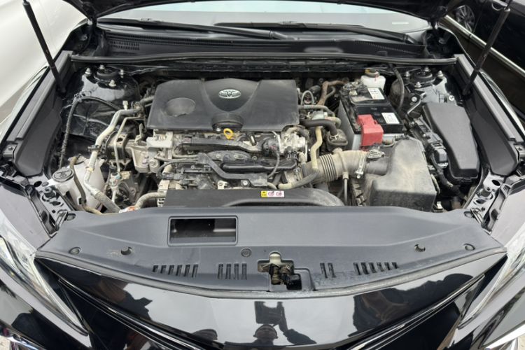 Used SAIC MAXUS T60 2017 2.0T Gasoline Automatic Two-Wheel Drive High-Ride Elite Standard Cabin Engine Bay