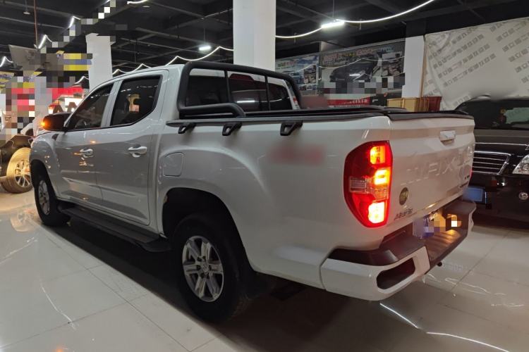 Used SAIC MAXUS T60 2017 2.8T Diesel Automatic 4x4 High-Ride Comfort Edition Standard Cabin China V Emission Standard Exterior 2