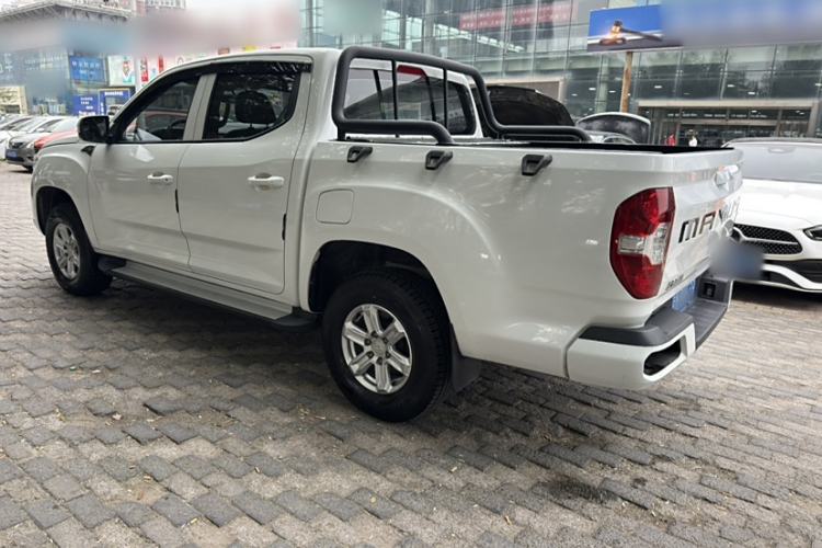 Used SAIC MAXUS T60 2017 2.0T Gasoline Automatic Two-Wheel Drive High-Ride Elite Standard Cabin Exterior 2