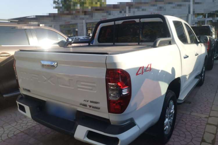 Used SAIC MAXUS T60 2017 2.0T Gasoline Automatic 4x4 High-Profile Luxury Standard Cab Exterior 3