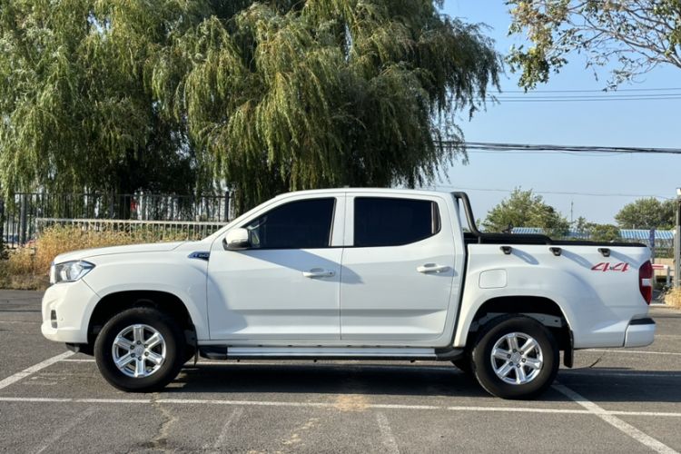 Used SAIC MAXUS T60 2017 2.0T Gasoline Automatic 4x4 High-Ride Elite Standard Cabin Exterior 5
