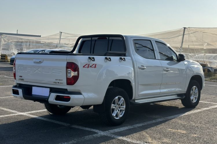Used SAIC MAXUS T60 2017 2.0T Gasoline Automatic 4x4 High-Ride Elite Standard Cabin Exterior 8