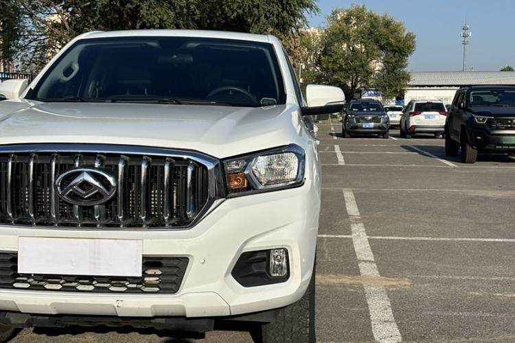 Used SAIC MAXUS T60 2017 2.0T Gasoline Automatic 4x4 High-Ride Elite Standard Cabin Exterior 9