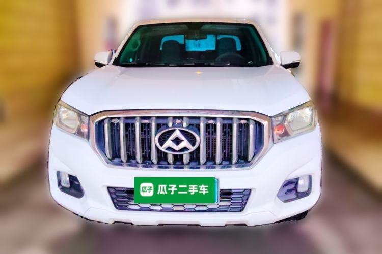 Used SAIC MAXUS T60 2017 2.8T Diesel Automatic 2WD High-Ride Elite Version Standard Cab China V Emission Standard Front