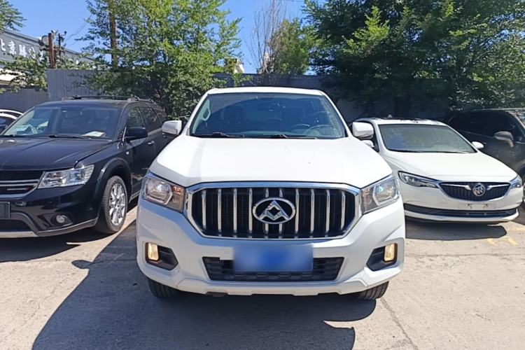 Used SAIC MAXUS T60 2017 2.0T Gasoline Automatic Two-Wheel Drive High-Ride Elite Standard Cabin Front