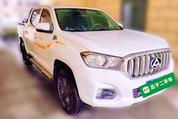 Used SAIC MAXUS T60 2017 2.8T Diesel Automatic 2WD High-Ride Elite Version Standard Cab China V Emission Standard Front Right 45 Deg