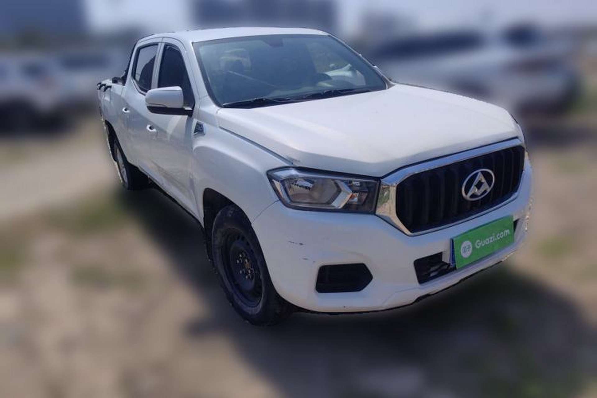 Used SAIC MAXUS T60 2017 2.8T Diesel Manual 4x4 High-Ride Comfort Version Long Wheelbase China V Emission Standard Front Right 45 Deg