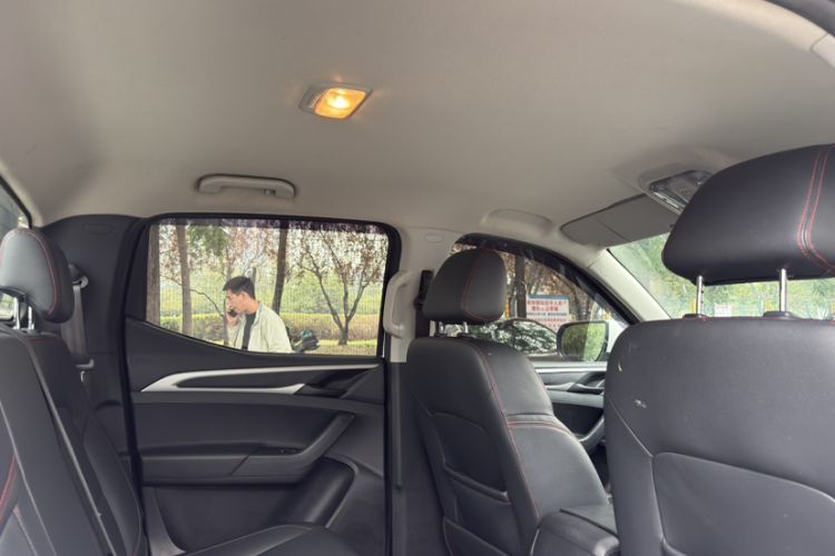 Used SAIC MAXUS T60 2017 2.0T Gasoline Automatic Two-Wheel Drive High-Ride Elite Standard Cabin Headliner