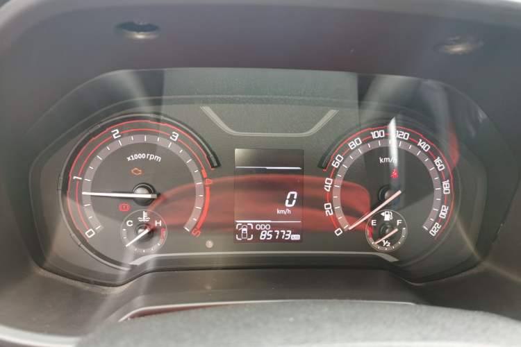 Used SAIC MAXUS T60 2017 2.8T Diesel Manual Two-Wheel Drive High-Ride Comfort Plus Long-Body Emission Standard V Instrument Cluster