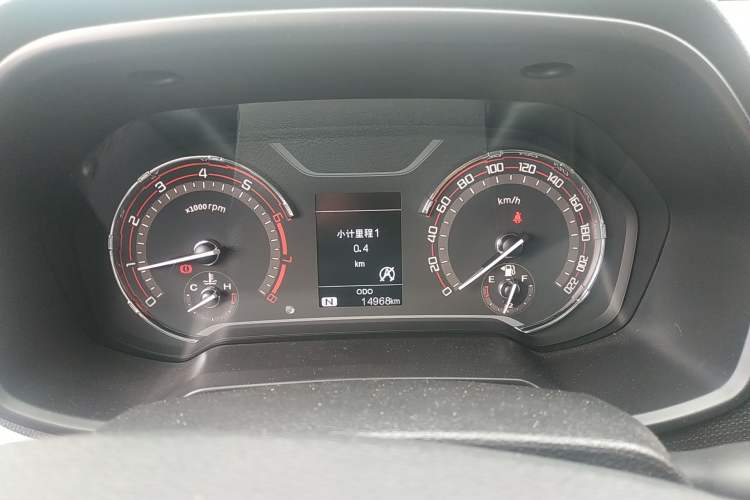 Used SAIC MAXUS T60 2017 2.0T Gasoline Automatic Two-Wheel Drive High-Ride Elite Standard Cabin Instrument Cluster