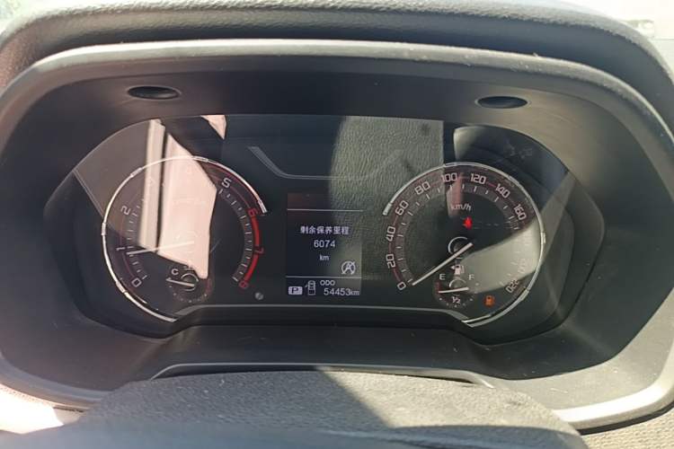 Used SAIC MAXUS T60 2017 2.0T Gasoline Automatic Two-Wheel Drive High-Ride Elite Standard Cabin Instrument Cluster