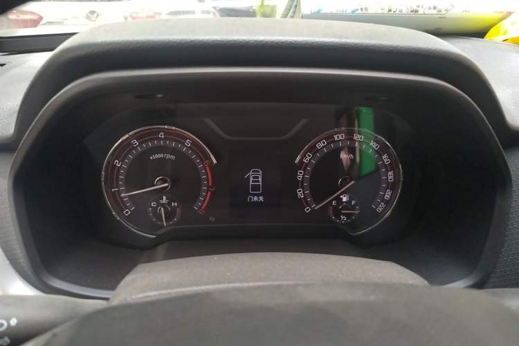 Used SAIC MAXUS T60 2017 2.0T Gasoline Automatic 4x4 High-Ride Elite Standard Cabin Instrument Cluster