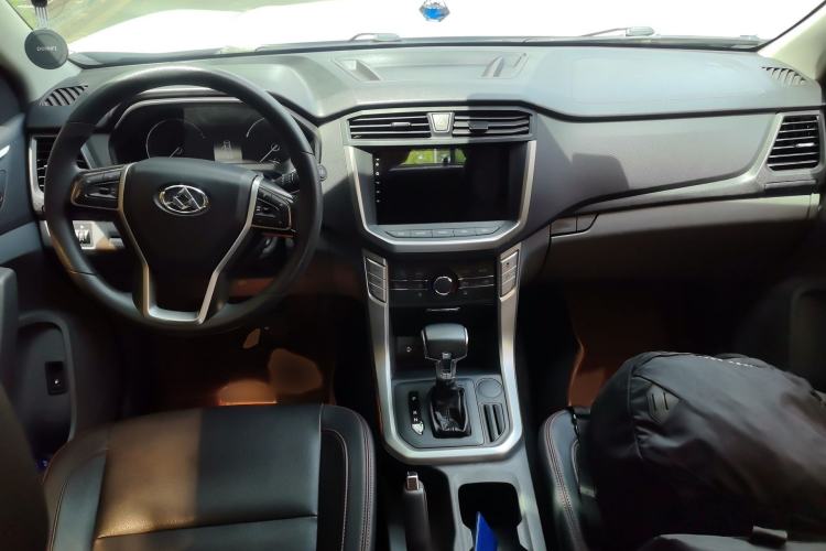 Used SAIC MAXUS T60 2017 2.0T Gasoline Automatic Two-Wheel Drive High-Ride Comfort-Grade Standard Cabin Interior 2