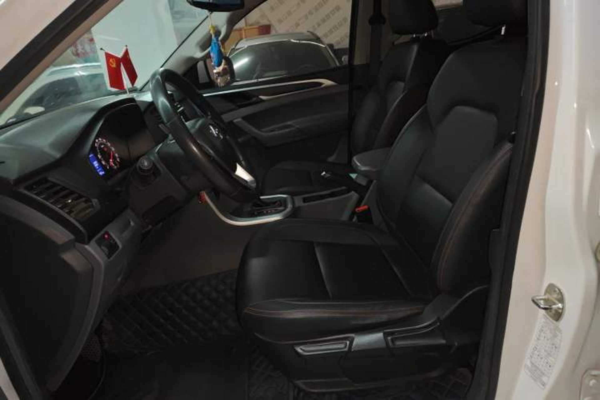Used SAIC MAXUS T60 2017 2.8T Diesel Automatic 4x4 High-Ride Comfort Edition Standard Cabin China V Emission Standard Left Front Seat