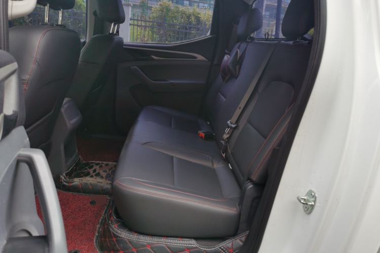 Used SAIC MAXUS T60 2017 2.8T Diesel Manual Two-Wheel Drive High-Ride Comfort Plus Long-Body Emission Standard V Left Rear Seat