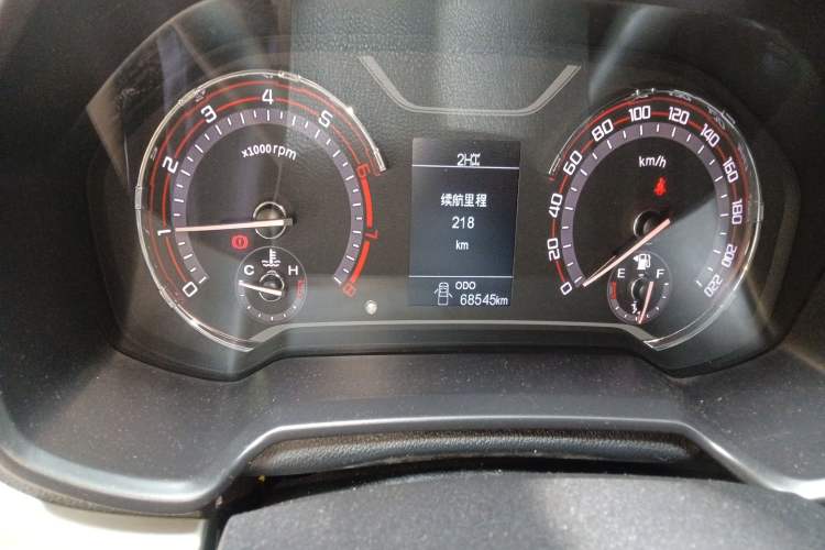 Used SAIC MAXUS T60 2017 2.4L Gasoline Manual 4x4 High-Profile Elite Standard Cabin Odometer Close Up