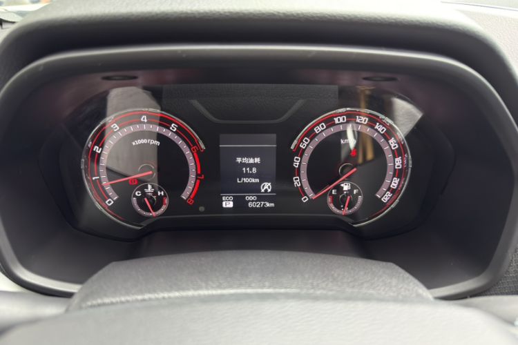 Used SAIC MAXUS T60 2017 2.0T Gasoline Automatic Two-Wheel Drive High-Ride Elite Standard Cabin Odometer Close Up