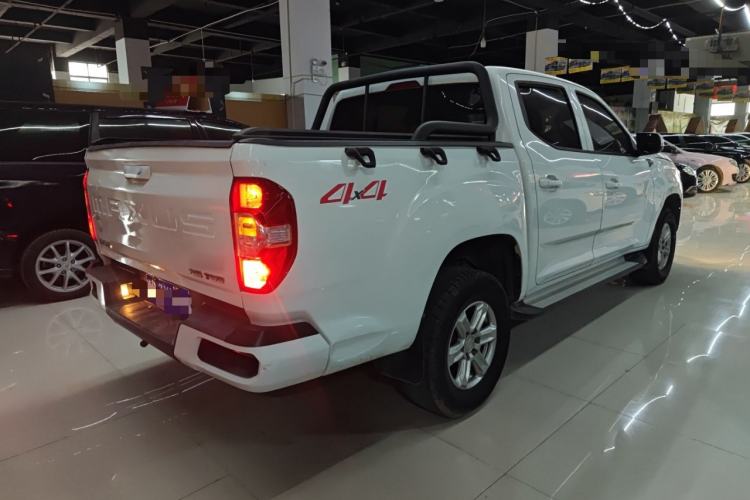 Used SAIC MAXUS T60 2017 2.8T Diesel Automatic 4x4 High-Ride Comfort Edition Standard Cabin China V Emission Standard Rear Right 45 Deg