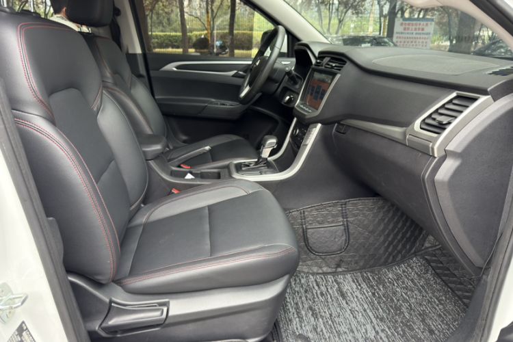 Used SAIC MAXUS T60 2017 2.0T Gasoline Automatic Two-Wheel Drive High-Ride Elite Standard Cabin Right Front Seat
