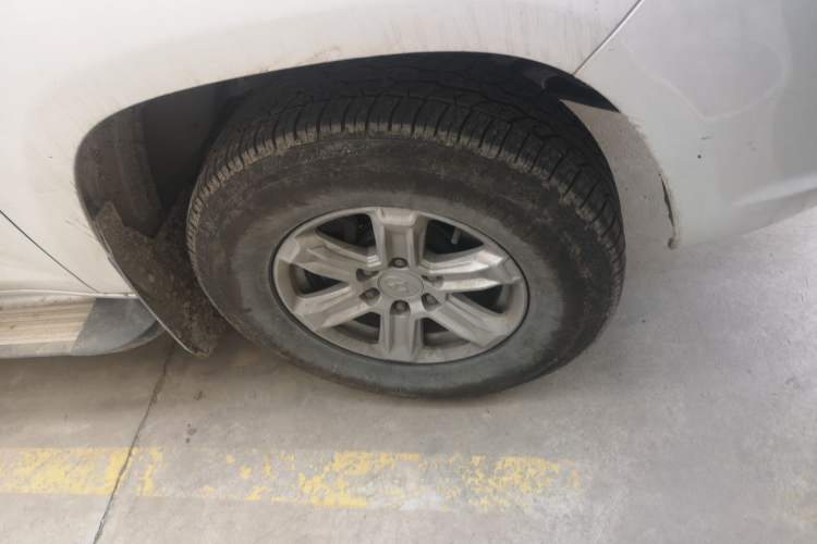 Used SAIC MAXUS T60 2017 2.8T Diesel Automatic 4x4 High-Ride Comfort Plus Long-Body Emission Standard V Right Front Wheel Hub