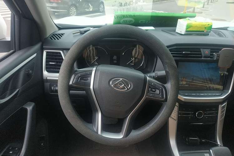 Used SAIC MAXUS T60 2017 2.0T Gasoline Automatic Two-Wheel Drive High-Ride Elite Standard Cabin Steering Wheel