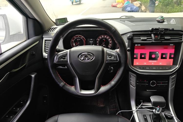 Used SAIC MAXUS T60 2017 2.0T Gasoline Automatic 4x4 High-Ride Elite Standard Cabin Steering Wheel