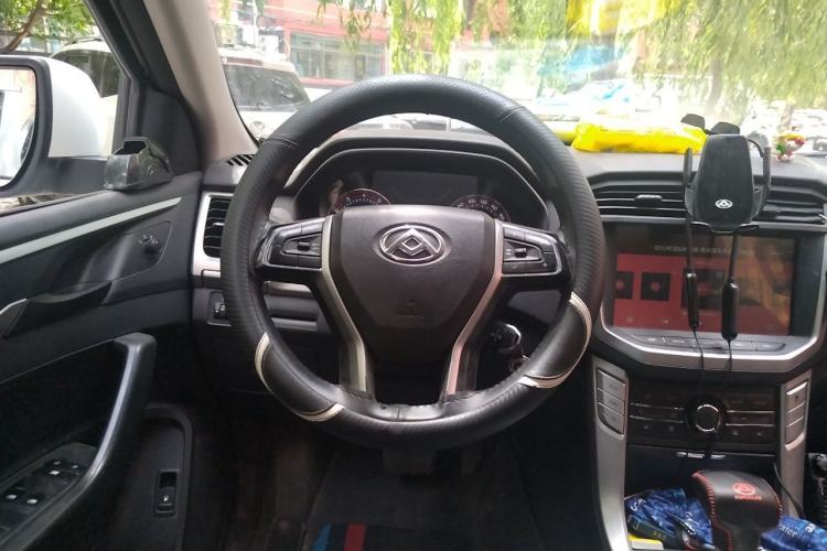 Used SAIC MAXUS T60 2017 2.0T Gasoline Automatic 4x4 High-Ride Elite Standard Cabin Steering Wheel