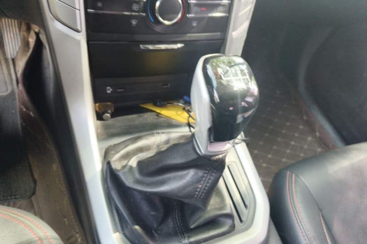Used SAIC MAXUS T60  Gear Lever