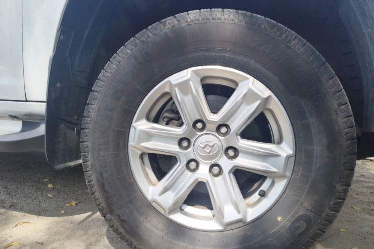 Used SAIC MAXUS T60  Right Front Wheel Hub