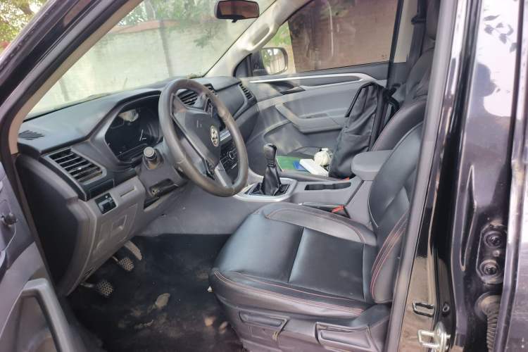 Used SAIC MAXUS T60 2019 2.4L Gasoline Manual Two-Wheel-Drive High-Ride Pioneer Edition Standard Cab Left Front Seat