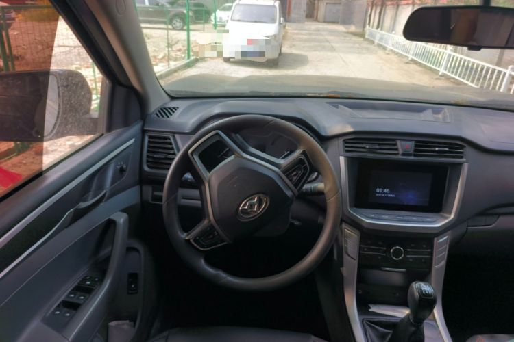 Used SAIC MAXUS T60 2019 2.4L Gasoline Manual Two-Wheel-Drive High-Ride Pioneer Edition Standard Cab Steering Wheel